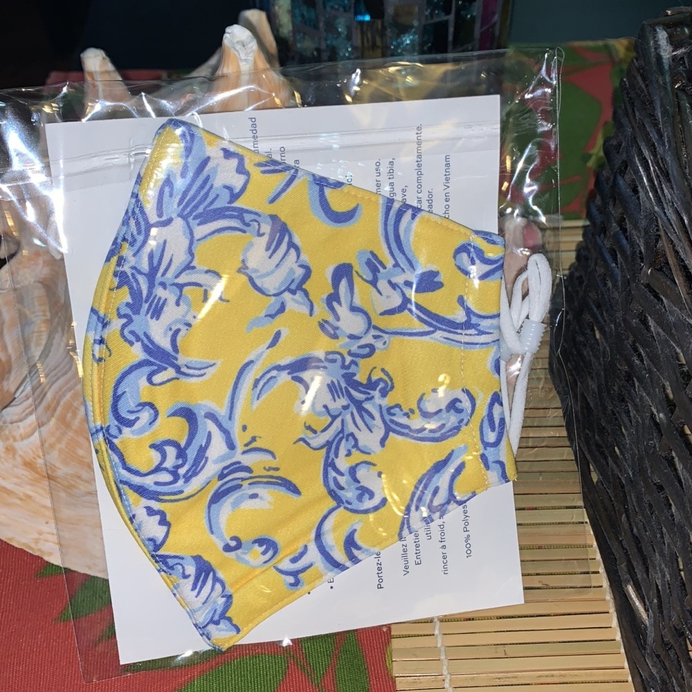 😷 Tory Burch Facemask